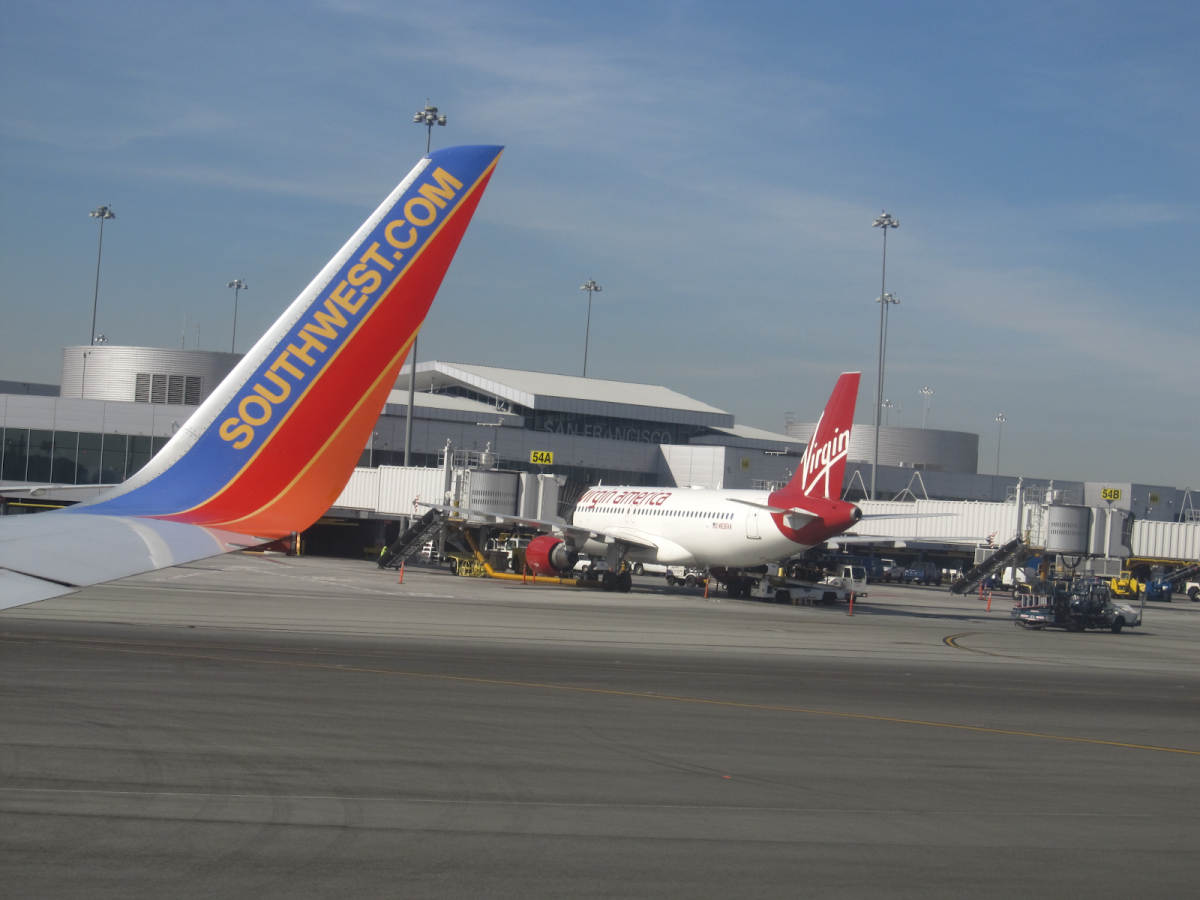 https://commons.wikimedia.org/wiki/File:San_Francisco_International_Airport,_California_%2810753773626%29.jpg