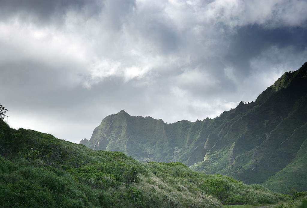 Storm in the mountains, Hawaii - Carol M. Highsmith photo. Public domain image. - PICRYL - Public Domain Media Search Engine Public Domain Search
